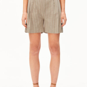 GESTREIFTE KAAYUA FALTENSHORTS — sand stone-undyed-pink mist van ARMEDANGELS